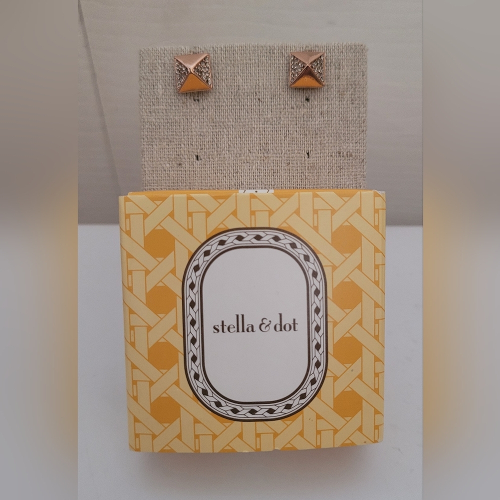 Stella & Dot Pyramid Studs